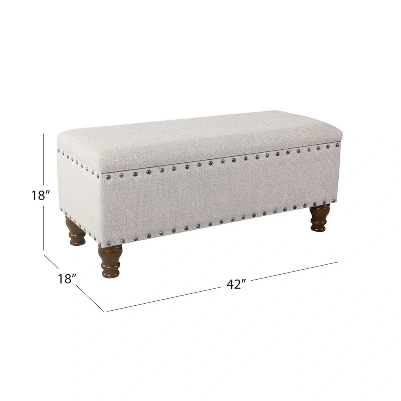Banc de rangement capitonné avec garniture cloutée en bronze et pieds en bois – Beige / Damassé rouge et doré / Médaillon orange et crème / Tissé gris – 2-3 personnes