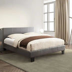 Lit plateforme bas en similicuir avec montants rembourrés et pieds en bois – Gris / Blanc / Espresso – Queen / King / California King