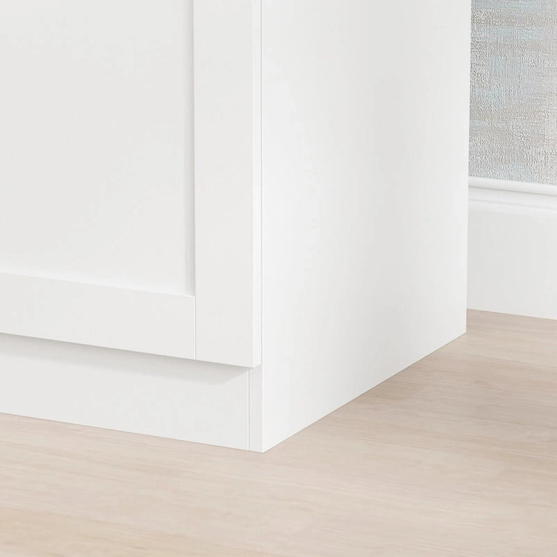Armoire de chambre avec penderie, 3 étagères et poignées dorées – Blanche